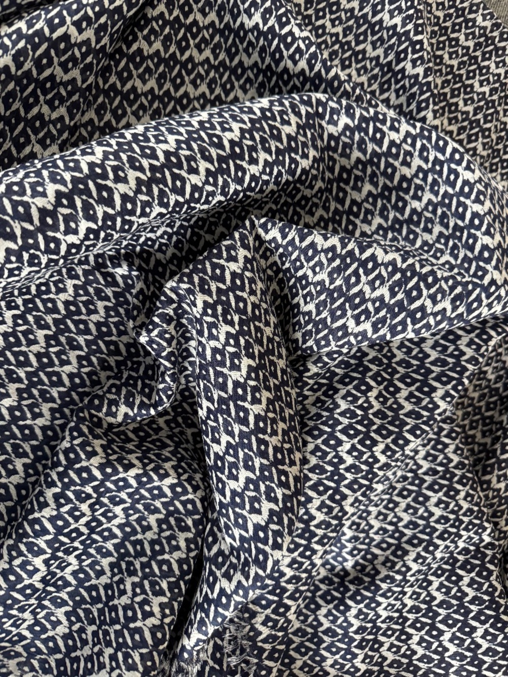 NWOT, DARLING NAVY PRINT SARONG FROM ST. BARTH’S IN THE FRENCH WEST INDIES